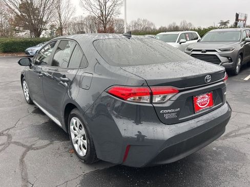 Used 2024 Toyota Corolla LE image 7