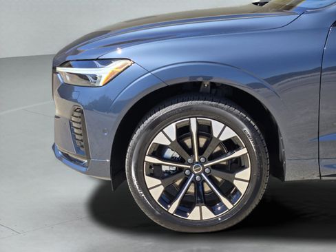 Used 2026 Volvo XC60 B5 Plus w/ Protection Package Premier AWD/4WD image 12