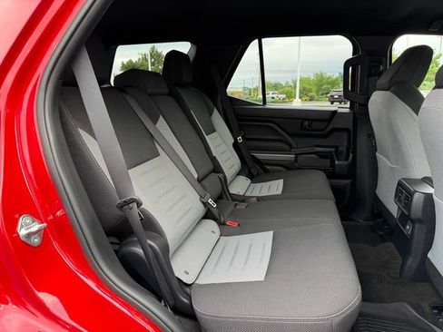 Certified 2025 Toyota 4Runner TRD Off-Road AWD/4WD image 18