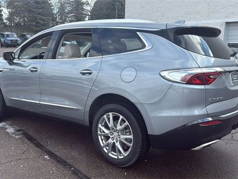 Used 2023 Buick Enclave Essence w/ Experience Buick Package image 6