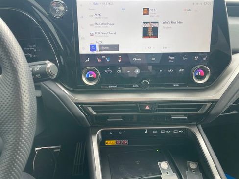 Used 2025 Lexus TX 500h AWD w/ Technology Package image 7