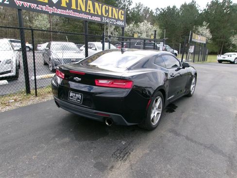 Used 2017 Chevrolet Camaro LT image 9