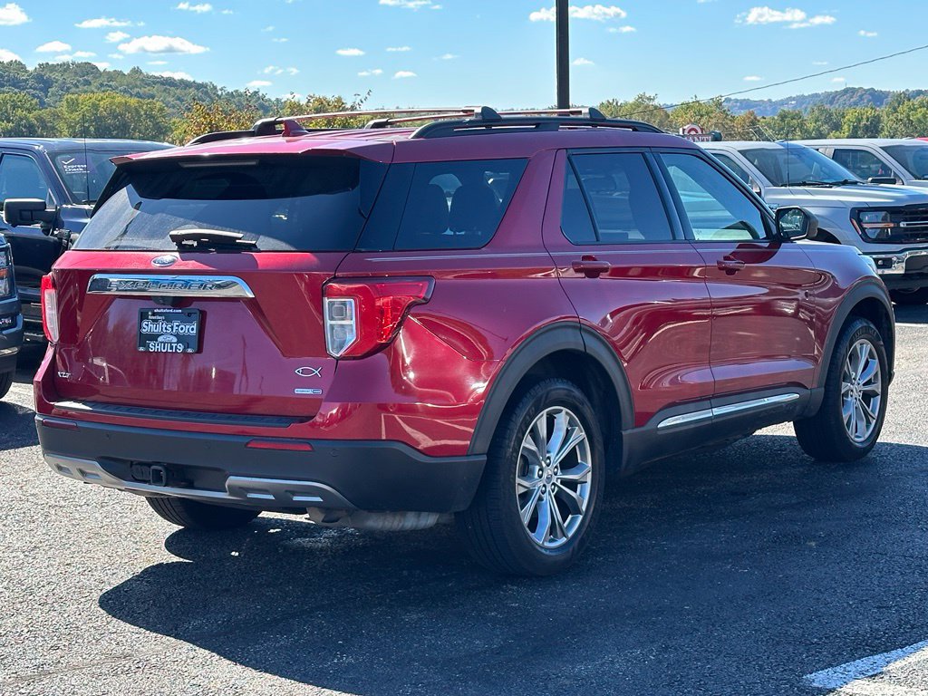 Used 2020 Ford Explorer XLT w/ Equipment Group 202A AWD/4WD image 24