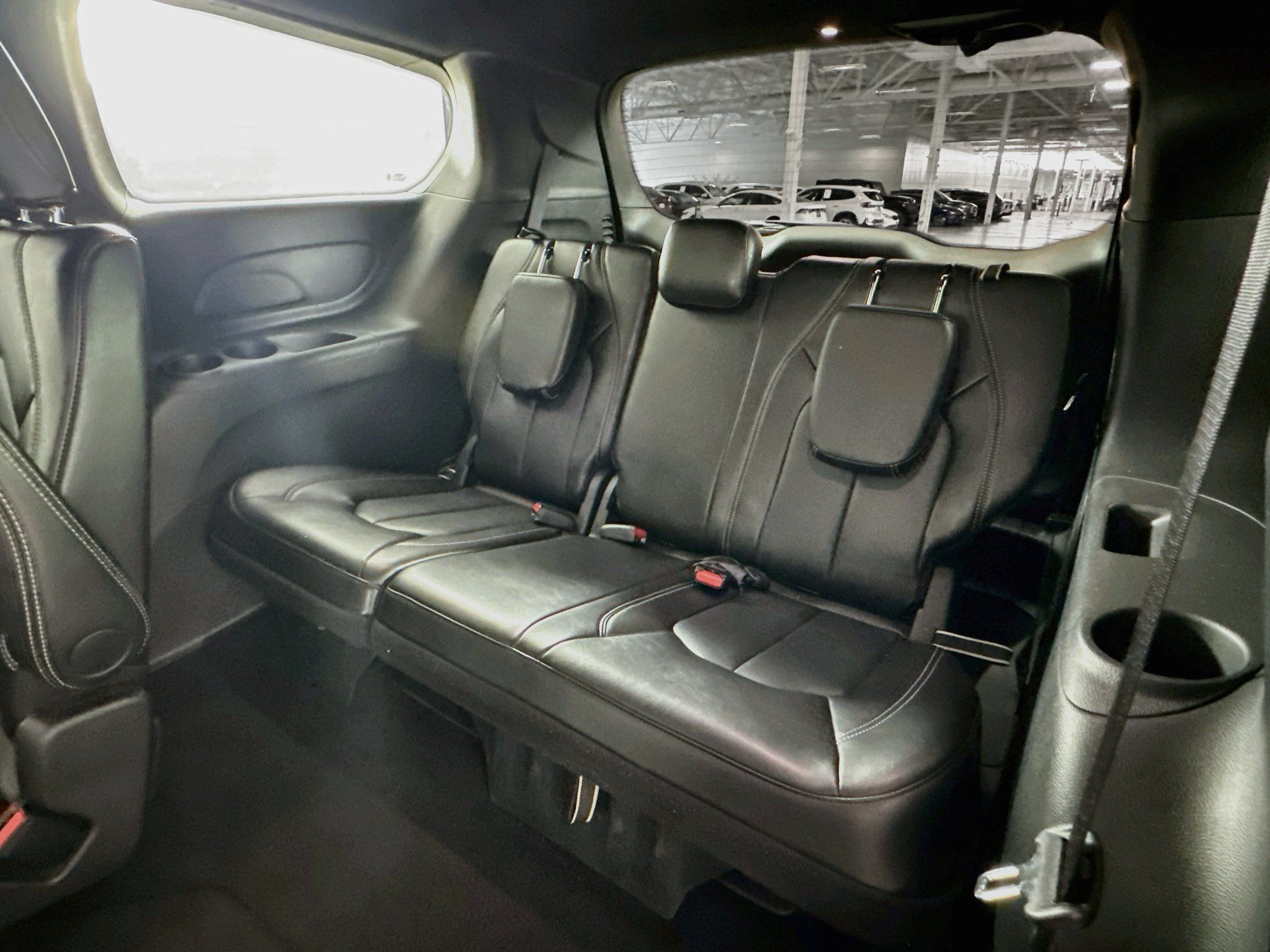 Used 2025 Chrysler Pacifica Select FWD image 28