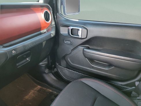Used 2023 Jeep Wrangler Unlimited Rubicon AWD/4WD image 24