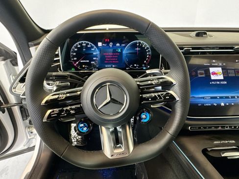 New 2026 Mercedes-Benz E 53 AMG e 4MATIC Sedan image 11