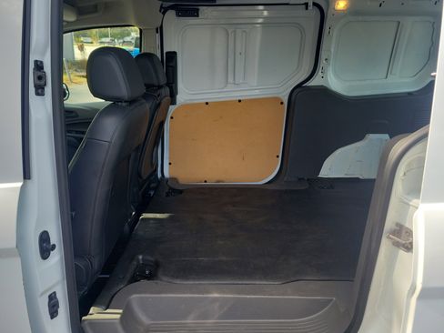 Used 2023 Ford Transit Connect XL image 18