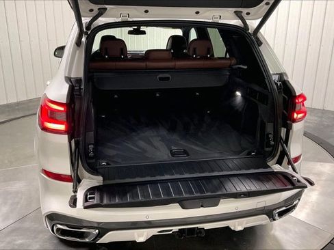 Used 2020 BMW X5 xDrive40i w/ M Sport Package image 38