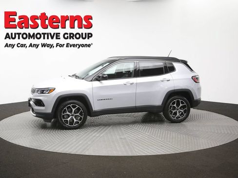 Used 2025 Jeep Compass Limited AWD/4WD image 58