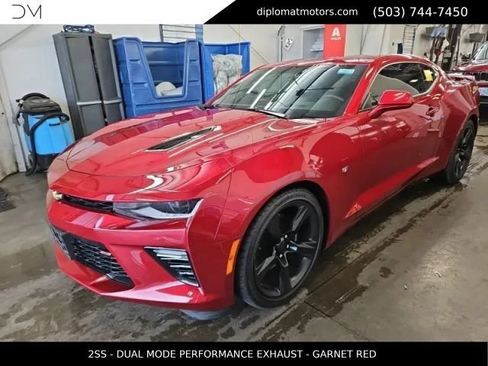 Used 2016 Chevrolet Camaro SS RWD image 1