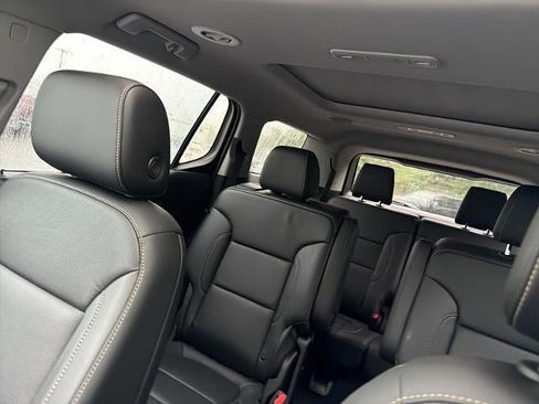 Used 2022 GMC Acadia SLT w/ Preferred Package AWD/4WD image 35
