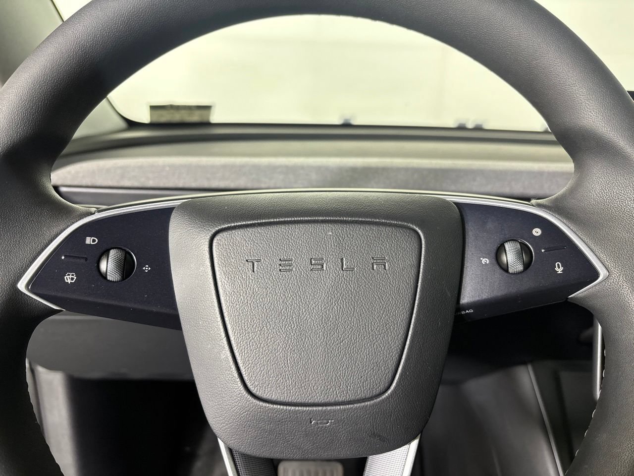 Used 2026 Tesla Model Y 2WD image 10