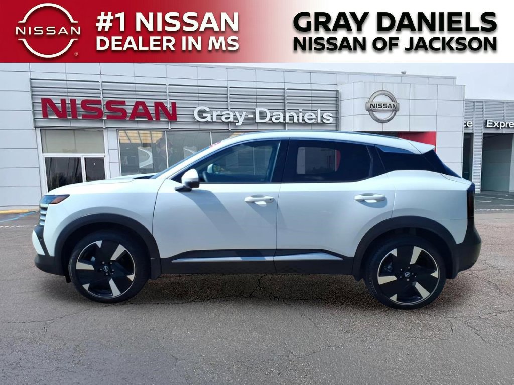 Used 2025 Nissan Kicks SR AWD/4WD image 4
