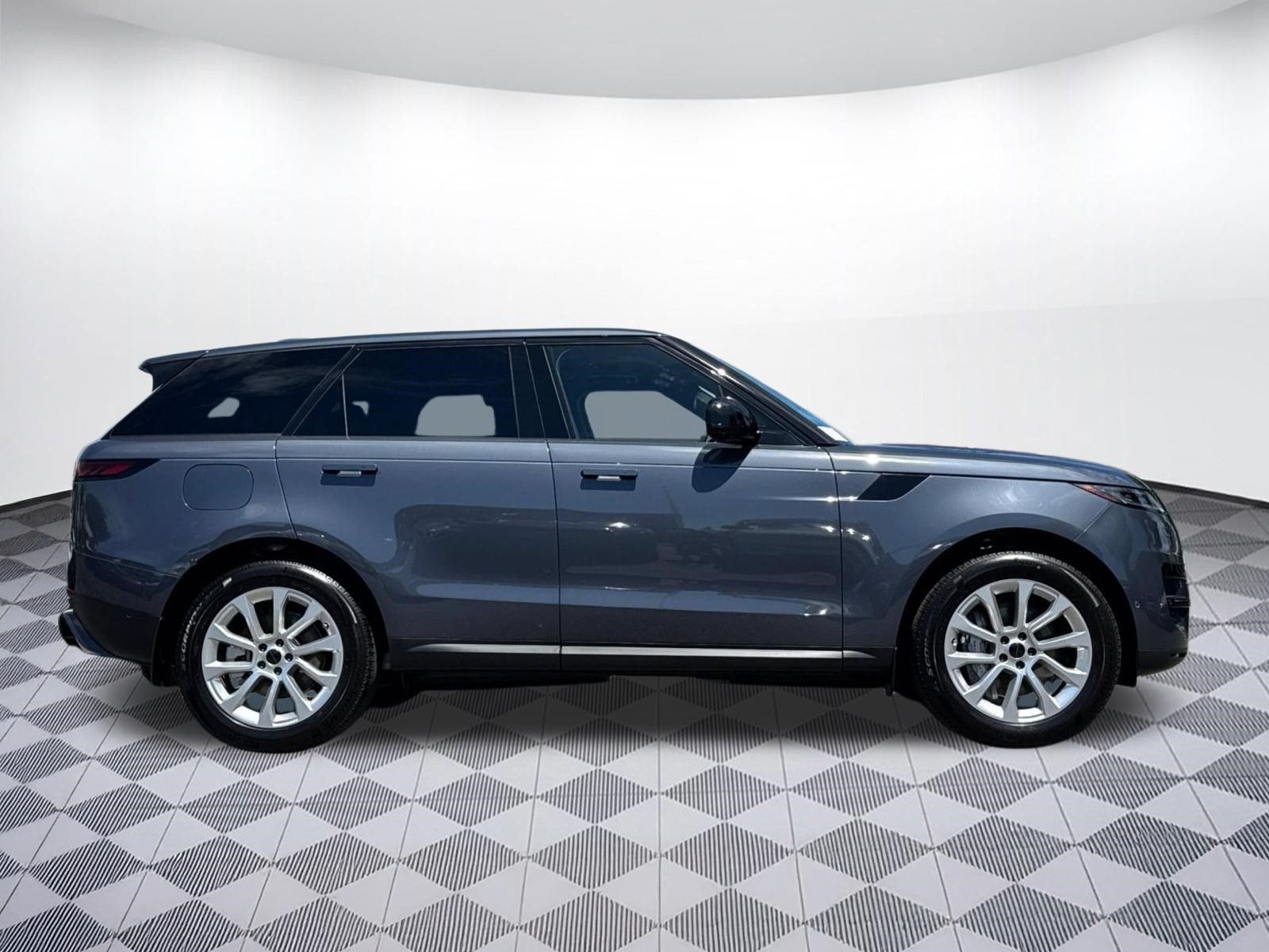 New 2026 Land Rover Range Rover Sport SE AWD/4WD image 7