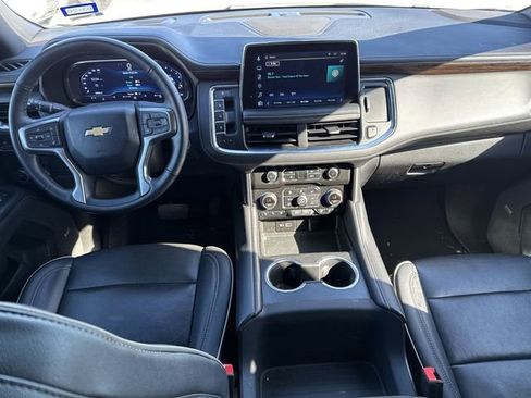 Used 2022 Chevrolet Suburban Premier image 9