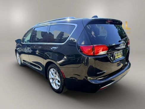 Used 2018 Chrysler Pacifica Touring-L Plus w/ Advanced Safetytec Group FWD image 4