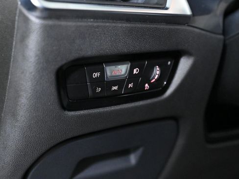 Used 2019 BMW 330i xDrive Sedan w/ Convenience Package image 19