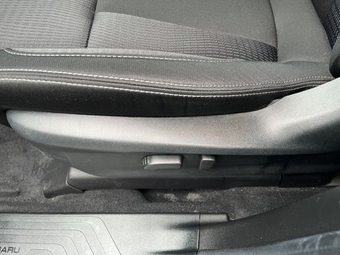 Used 2024 Subaru Ascent Premium w/ Convenience Package image 16