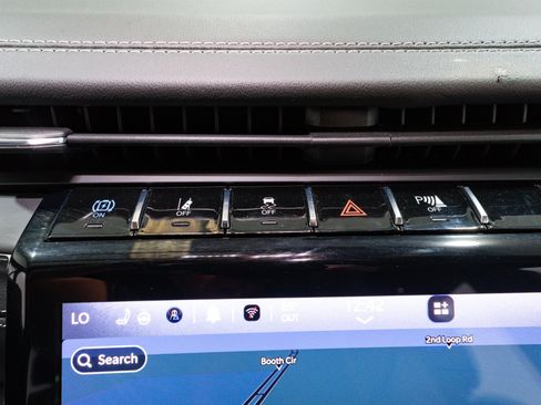 Used 2024 Jeep Grand Cherokee Overland w/ Trailer Tow Package image 19