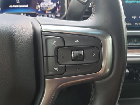 Used 2024 Chevrolet Silverado 2500 LT AWD/4WD image 16
