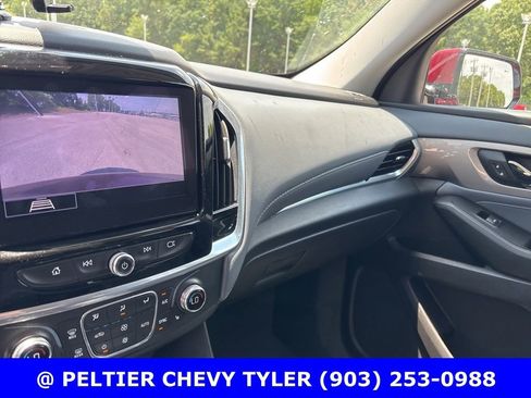 Used 2020 Chevrolet Traverse LT FWD image 16