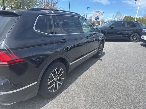 Used 2020 Volkswagen Tiguan SE AWD/4WD image 7