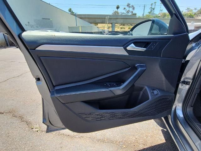 Used 2024 Volkswagen Jetta SE FWD image 21