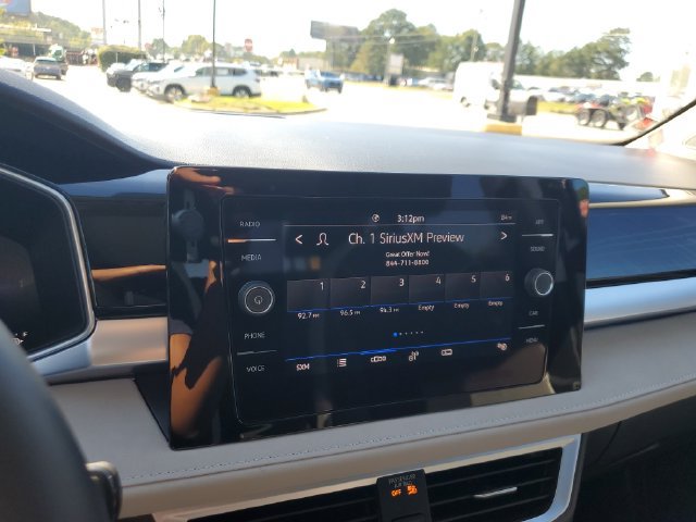 Certified 2025 Volkswagen Taos SE w/ Panoramic Sunroof Package FWD image 26