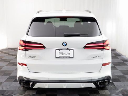 New 2026 BMW X5 xDrive40i w/ M Sport Package AWD/4WD image 17