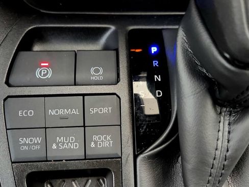 Used 2025 Toyota RAV4 XLE w/ Convenience Package AWD/4WD image 32