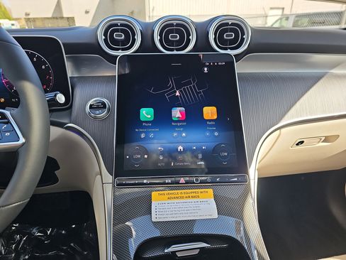 New 2026 Mercedes-Benz GLC 300 image 21