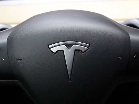 Used 2023 Tesla Model 3 Standard Range image 50