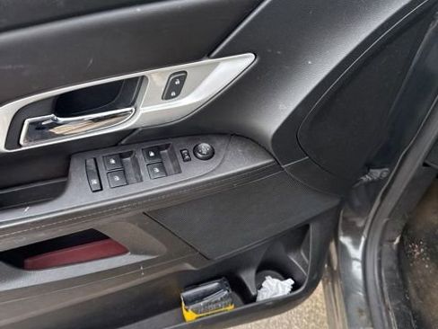 Used 2017 GMC Terrain SLE image 19