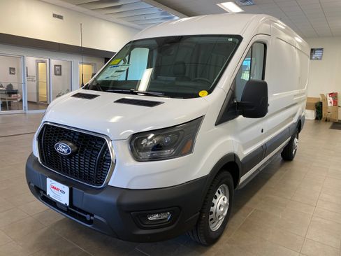 New 2026 Ford Transit 250 148 Medium Roof Extended AWD w/ Exterior Upgrade Package image 4