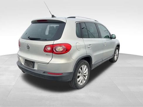 Used 2011 Volkswagen Tiguan 2WD image 7