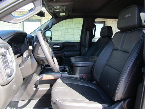 Used 2022 Chevrolet Silverado 3500 High Country AWD/4WD image 9