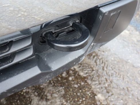 Used 2023 Chevrolet Silverado 1500 LT image 6