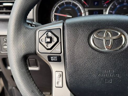 Used 2018 Toyota 4Runner SR5 image 15