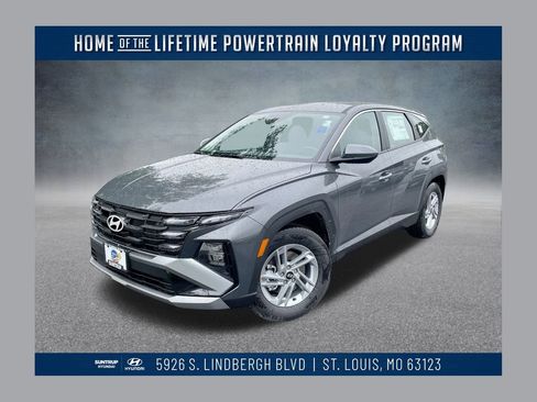 Certified 2025 Hyundai Tucson SE image 1