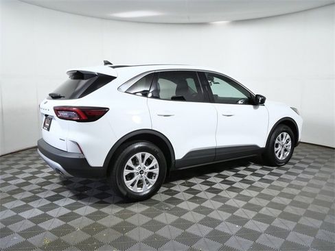 Used 2023 Ford Escape Active image 8