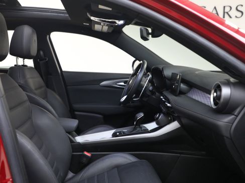 Used 2024 Alfa Romeo Tonale Veloce image 12