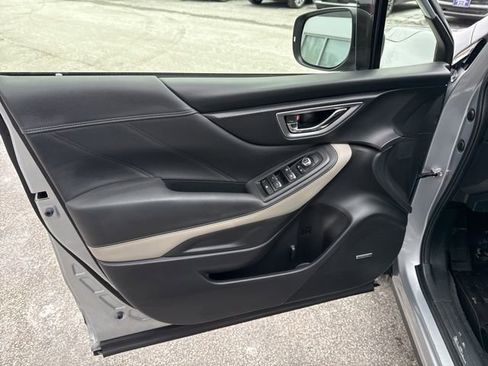 Used 2023 Subaru Forester Limited image 17