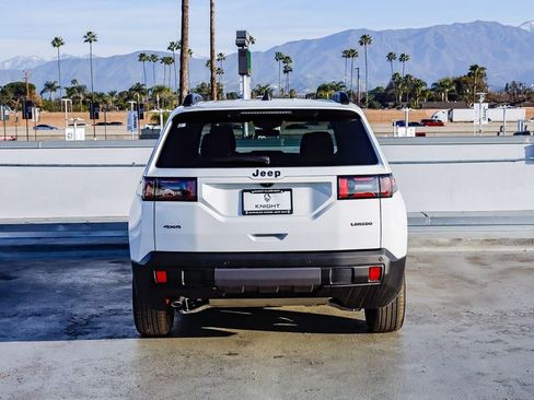New 2026 Jeep Cherokee Laredo AWD/4WD image 8