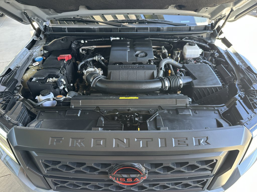 Used 2024 Nissan Frontier PRO-4X w/ Technology Package AWD/4WD image 38