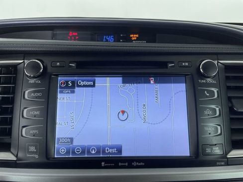 Used 2017 Toyota Highlander Limited image 22