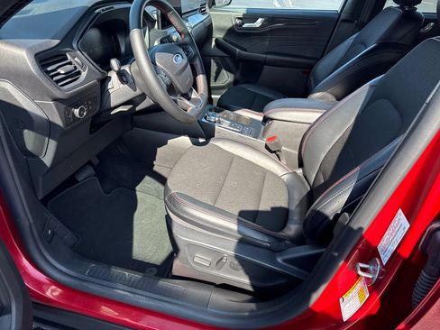 Used 2025 Ford Escape ST-Line Select AWD/4WD image 17