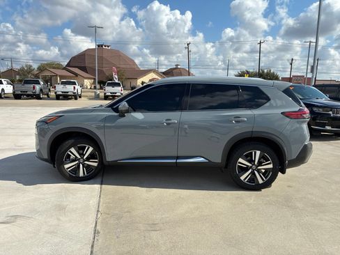 Used 2021 Nissan Rogue SL w/ Premium Package FWD image 4