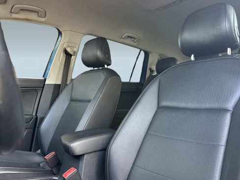 Used 2018 Volkswagen Tiguan SE image 22