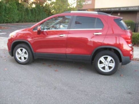 Used 2019 Chevrolet Trax LT w/ Driver Confidence Package image 5