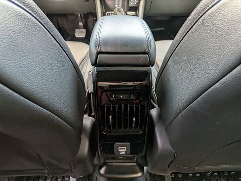 Used 2026 Jeep Compass Latitude AWD/4WD image 15